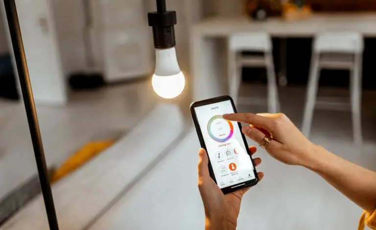 Do Smart Bulbs Use Power (Electricity) When Off?